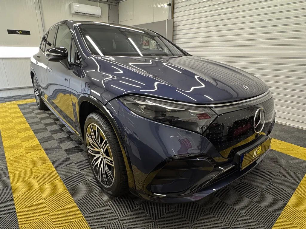 Mercedes EQS