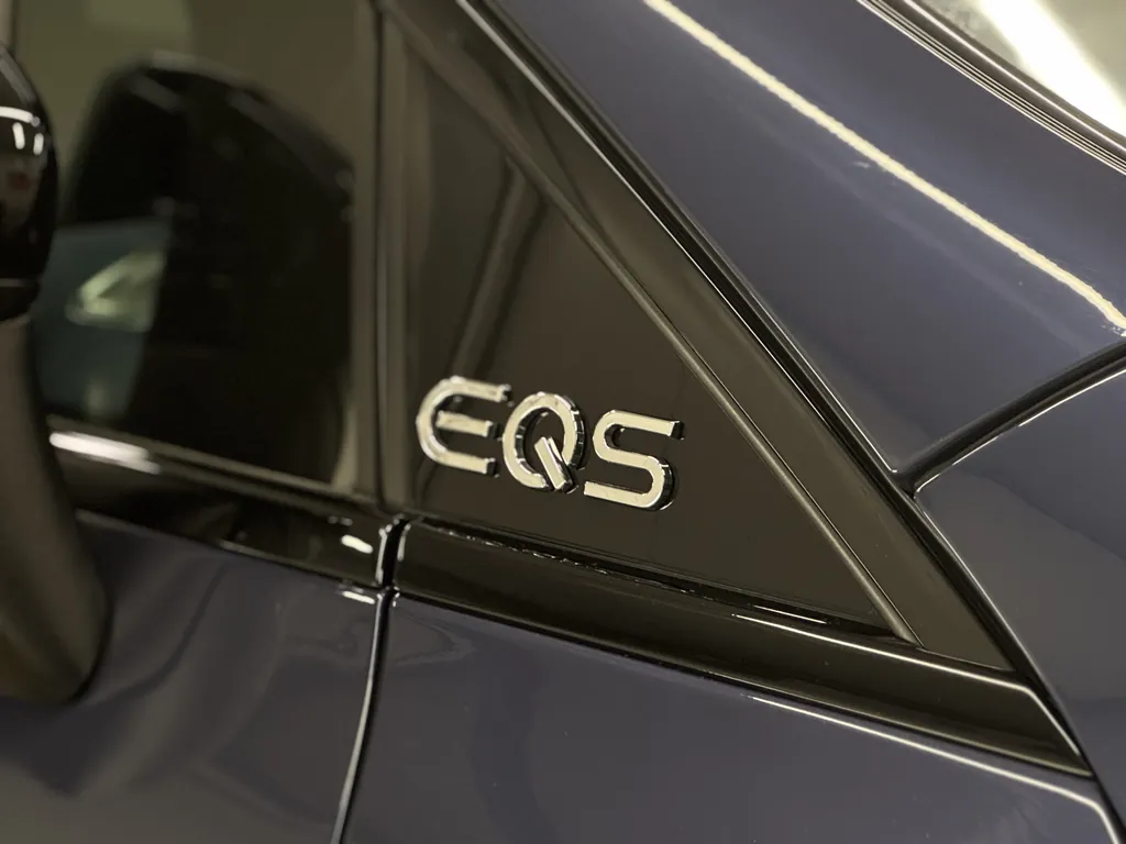 Mercedes EQS